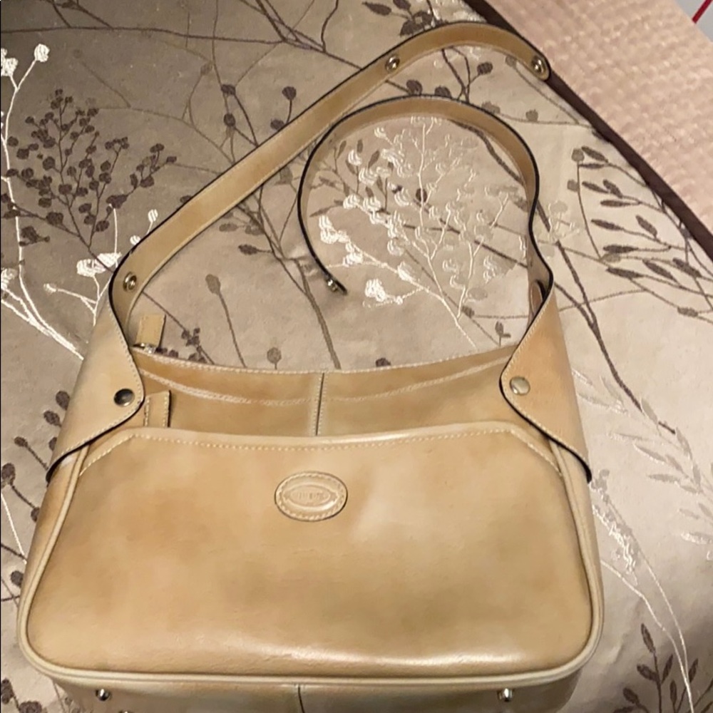TOD’s purse! - Picture 4 of 6